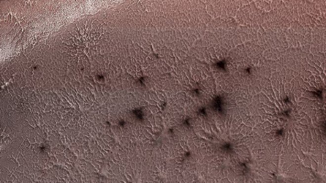 ‘spiders’-on-mars?-nasa-scientists-recreate-mysterious-red-planet-formations