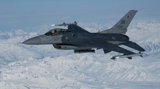 russian-jet-comes-within-50-feet-of-us-fighter-off-coast-of-alaska