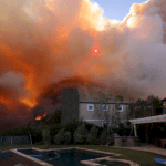 los-angeles-brush-fires-latest:-2-blazes-threaten-structures,-prompt-evacuation