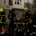 russia-launches-deadly-strike-on-kyiv-as-zelenskyy’s-advisers-travel-to-us-for-talks