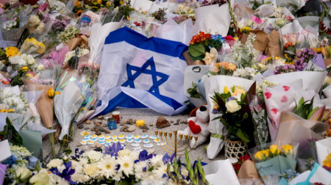 alleged-bondi-beach-gunman-charged-with-15-counts-of-murder,-police-say