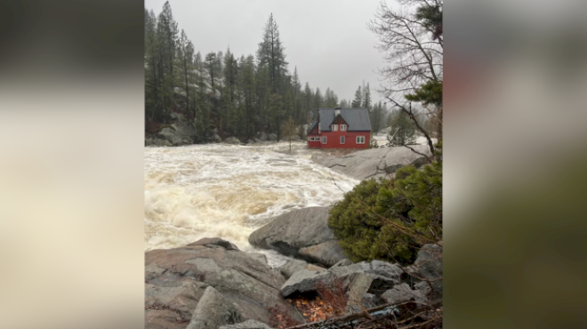 1-dead-in-redding-as-dangerous-rain,-flooding-threaten-parts-of-northern-california