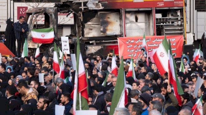 iran-protests:-2,000-killed,-activists-say,-as-trump-weighs-military-action