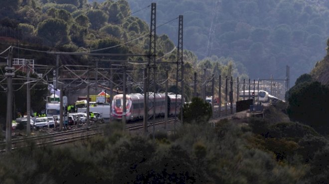 death-toll-climbs-to-40-after-high-speed-train-collision-in-spain