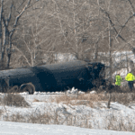 freight-train-carrying-flammable-liquids-derails-in-connecticut,-prompting-shelter-in-place:-officials
