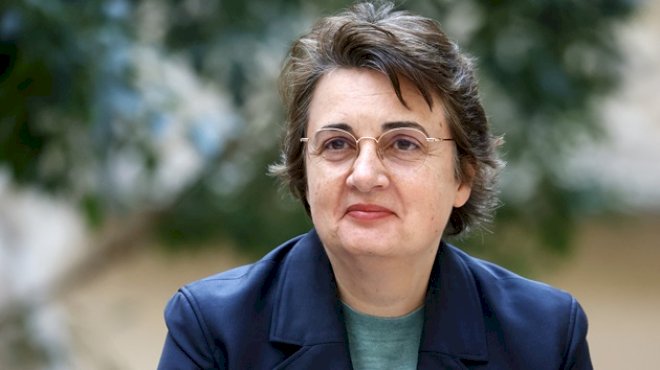 louvre-director-resigns-months-after-jewel-heist-in-paris