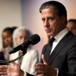 law-enforcement-searches-home-of-la-schools-superintendent-alberto-carvalho