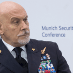 russia-‘losing-thousands’-of-troops-for-each-mile-in-ukraine,-nato-commander-says