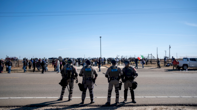 911-calls-from-ice-detention-center-underscore-concerns-about-conditions,-advocates-say