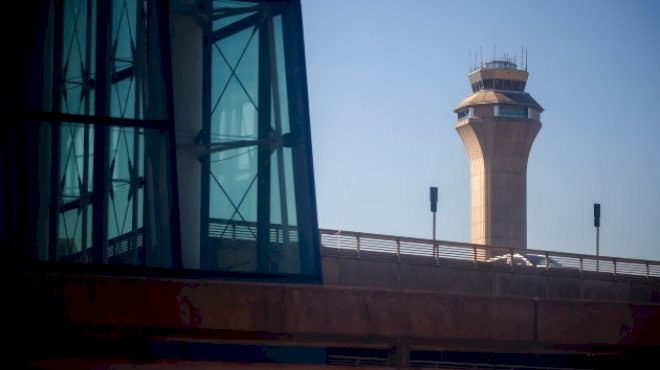 ground-stop-briefly-in-place,-control-tower-evacuated-at-newark-airport-after-reports-of-smoke