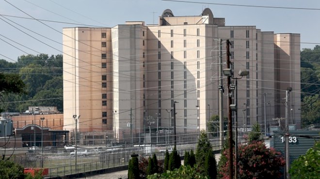 ex-fulton-county-jail-detainee-alleges-hands,-legs-amputated-after-medical-neglect