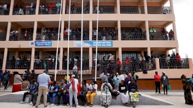 fire-at-girls-school-in-kenya-kills-at-least-16-students,-minister-says