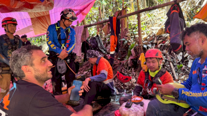 rescuers-suspend-search-for-2-miners-believed-trapped-in-flooded-cave-in-laos