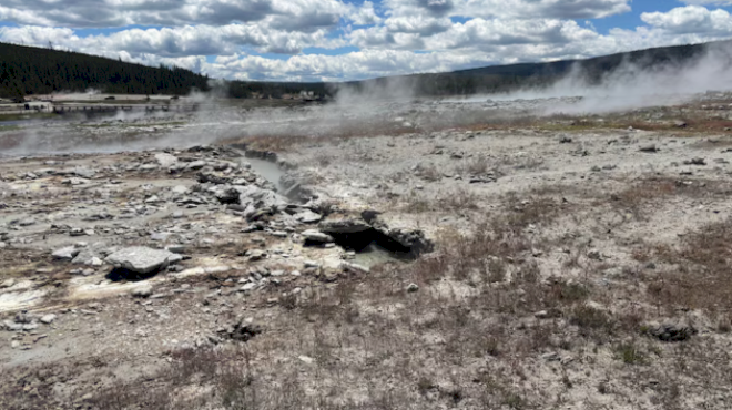 another-hydrothermal-explosion-has-occurred-at-yellowstone-national-park