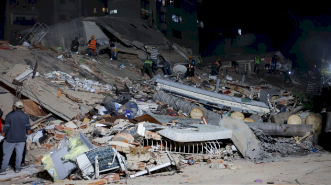dozens-killed-as-2-powerful-earthquakes-rock-venezuela,-president-says
