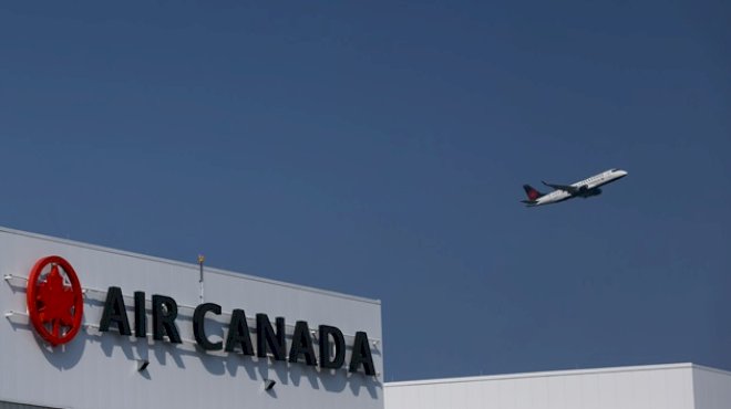 air-canada-plane-veers-off-taxiway-when-landing-in-montreal