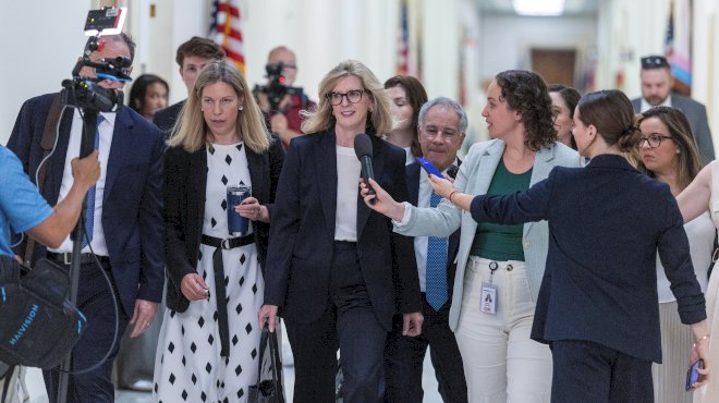 kathy-ruemmler,-former-top-lawyer-at-goldman-sachs,-calls-epstein-‘masterful-liar’-in-house-probe