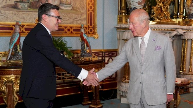andy-burnham-becomes-uk’s-next-prime-minister-after-meeting-with-king-charles-iii