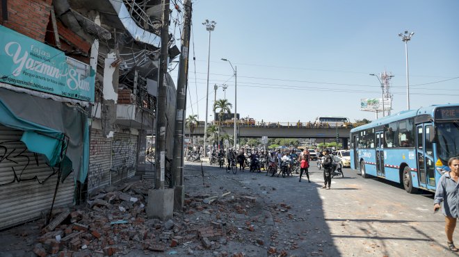 colombia-earthquake:-at-least-224-dead,-people-trapped-in-collapsed-buildings,-officials-say